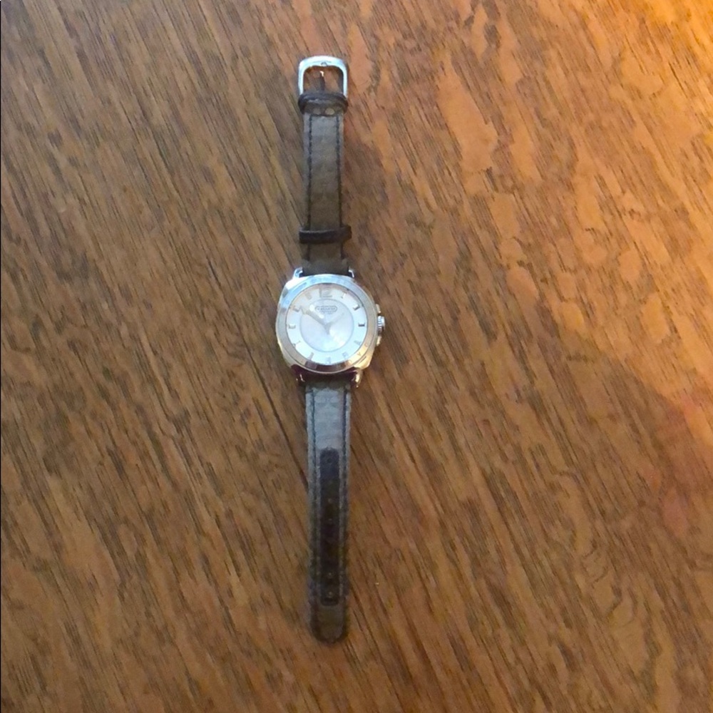Coach Watch - Picture 3 of 7